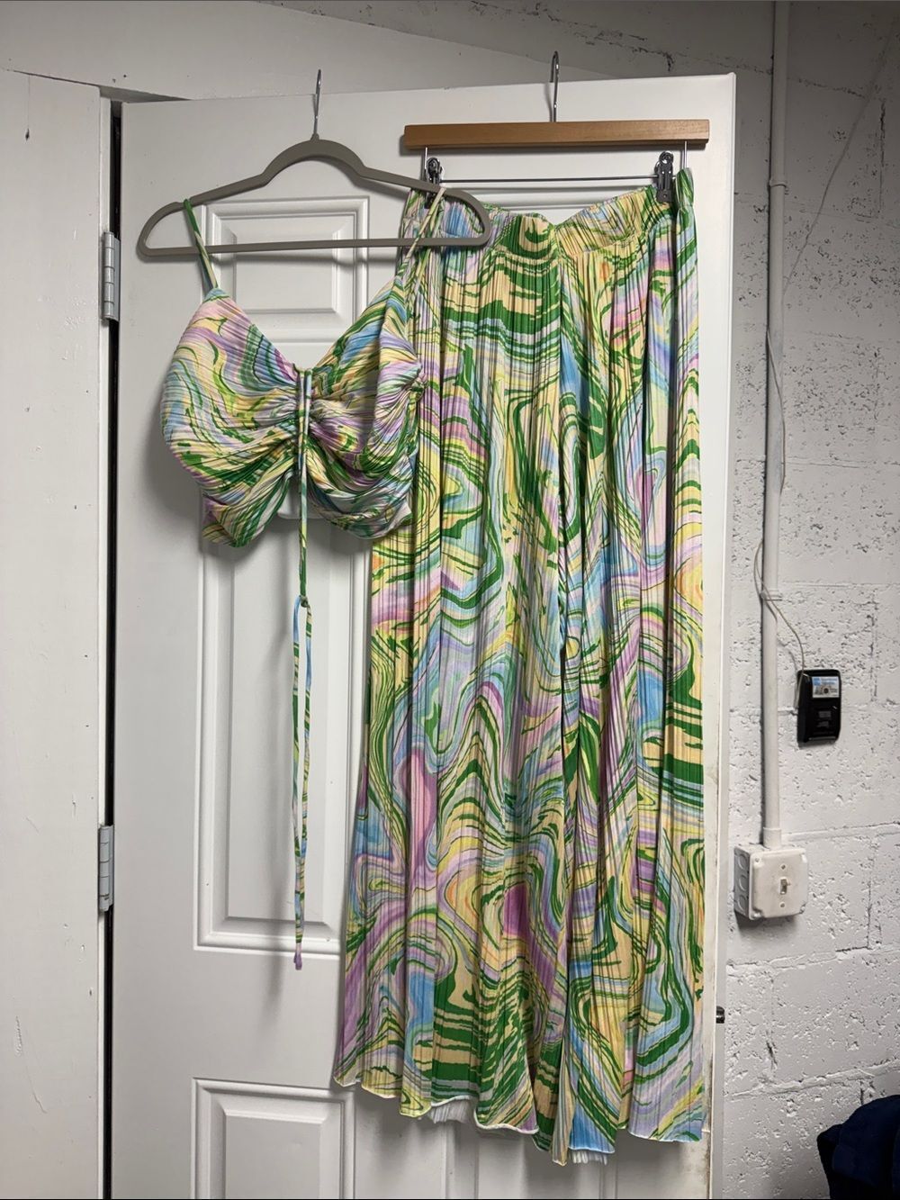 ASTR The Label - Size Large Top & Pants Set Ruched Swirl Print Cami - NWOT